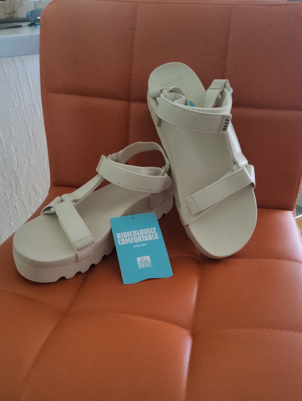 Reef Women's  Cushion Rem Hi Cream Sandals